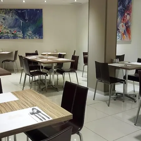 Castelli Hotel 3*