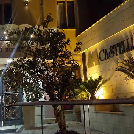 酒店 Castelli 3*