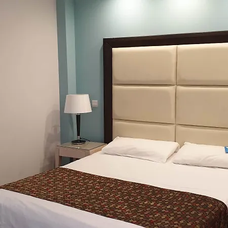 Castelli 니코시아