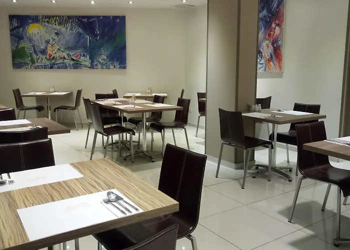 Castelli Hotell Nicosia