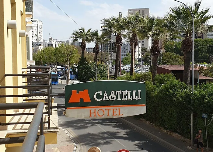 Castelli Hotell 3*